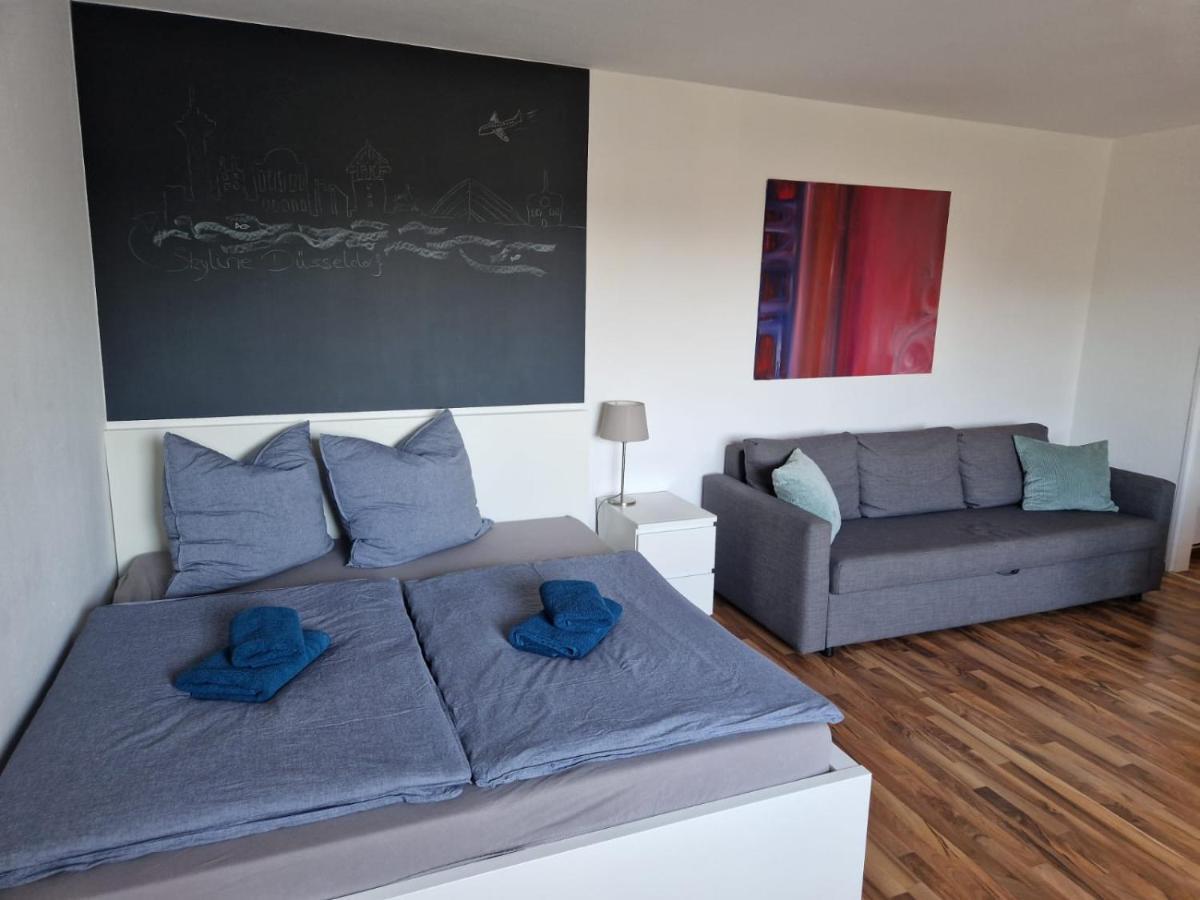 Well Located Flat With Balcony Apartment Dusseldorf Ngoại thất bức ảnh
