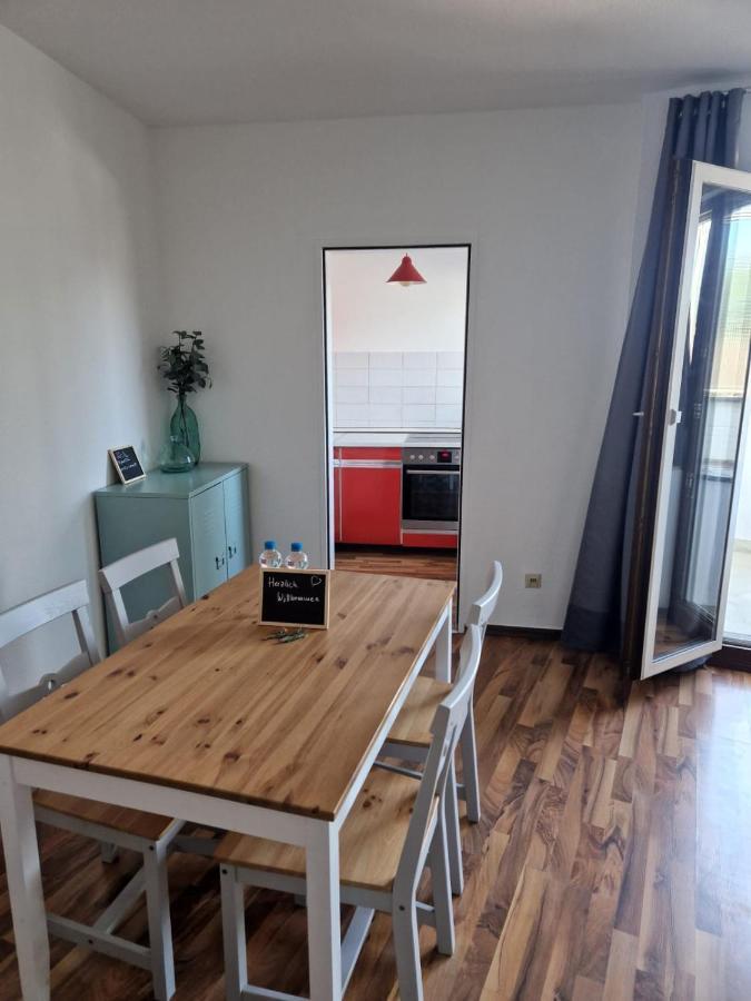 Well Located Flat With Balcony Apartment Dusseldorf Ngoại thất bức ảnh